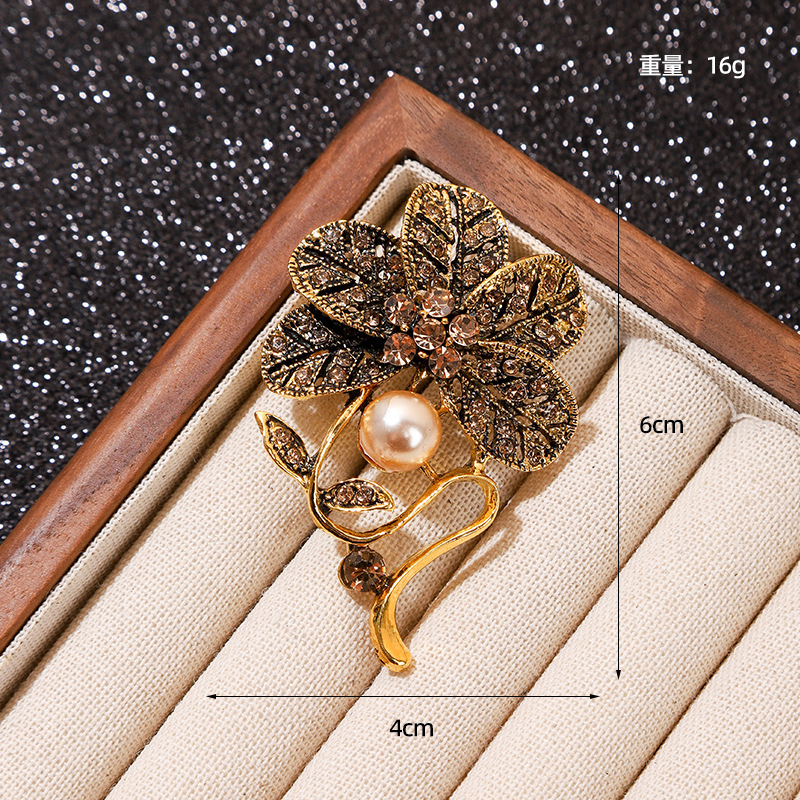 Vintage Blumenbrosche Mit Strass Und Perlen Elegantes Design_voghion.com