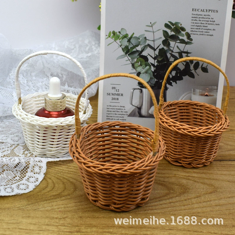 Handheld small woven basket, decorations for gazebo for living room