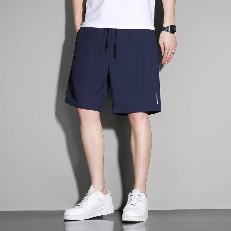 Pantalones de cinco puntos de verano para hombres con una sensación de hielo delgada secado rápido y transpirable, pantalones cortos deportivos de baloncesto casuales de tamaño grande