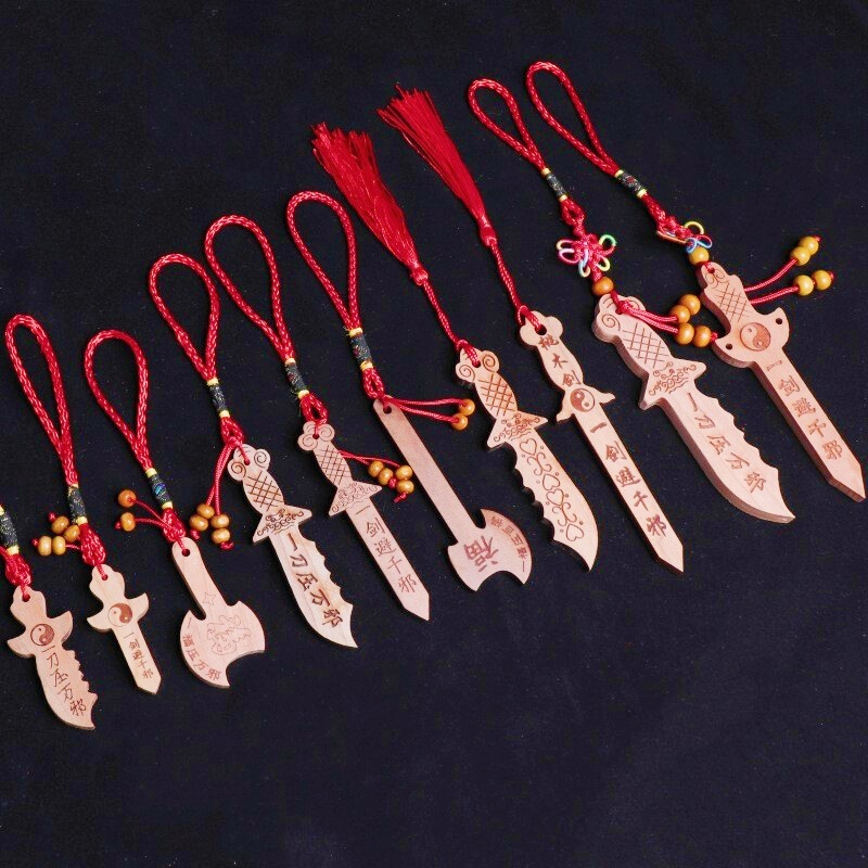 Manufacturer Supplies Spot Wholesale Peach Wood Red Rope Sword Ax Baby Pregnant Women Portable Peach Wood Sword Pendant Stall Night Market