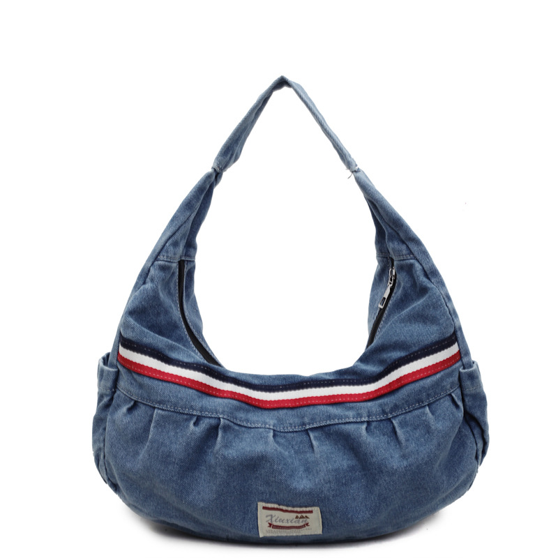 Bolsas de denim lavados populares de verano, bolsas de mujer de gran capacidad 2025, nuevas bolsas de hombro de moda casuales.