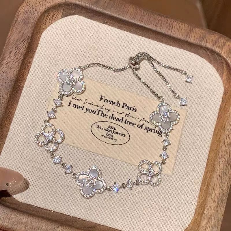 Light Luxury Four-Leaf Clover Zircon Bracelet for Women, High-End, Exquisite and Versatile Niche Design Bracelet