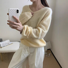 软糯v领上衣秋冬宽松针织新款高级感拉毛针织衫马海毛毛衣