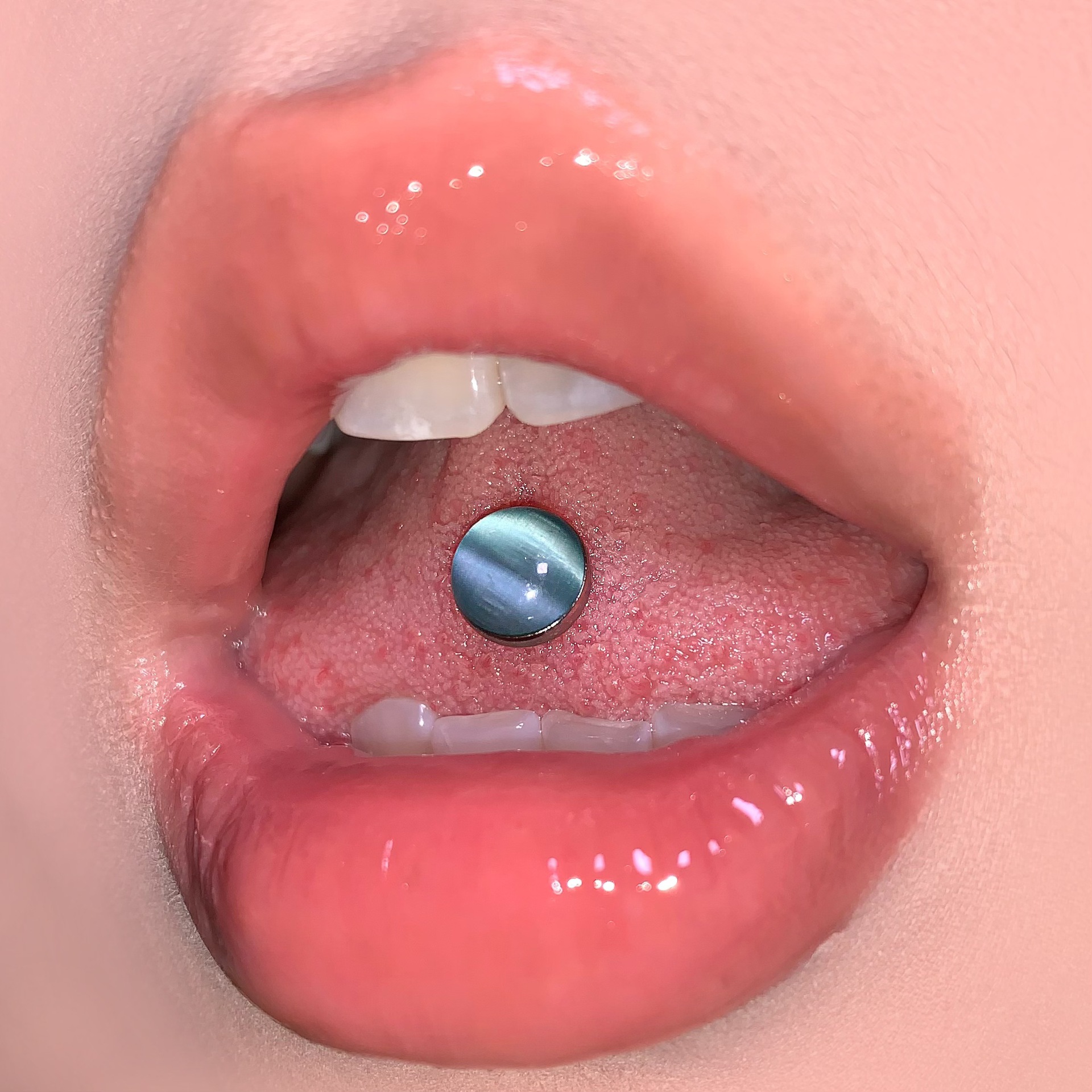 Cool Moonlight Cat's Eye Tongue Barbell 316L Surgical Steel External Thread 5-Color Drinkable Piercing Jewelry Wholesale detail image 16