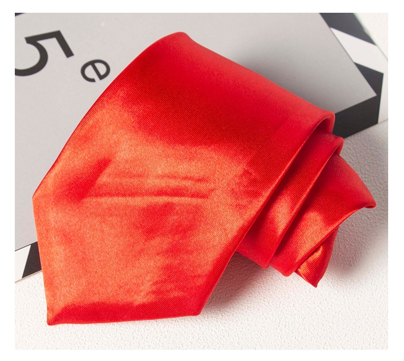 Los fabricantes venden al por mayor el nuevo estilo de seda de poliéster sin cremallera corbata versión coreana de los hombres de 8cm brillante fácil de tirar corbata de color sólido