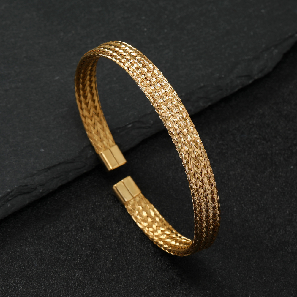 1 Piece Quantity Daily Occasion Stainless Steel Simple Style Solid Color Braid Bangle