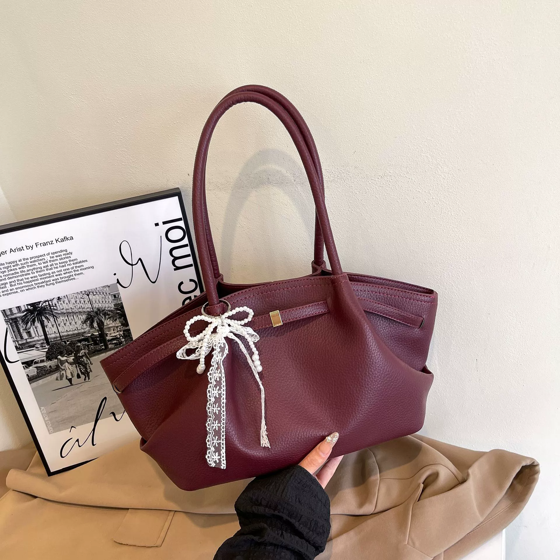 (Cross-border trading), capacious one-shoulder bag