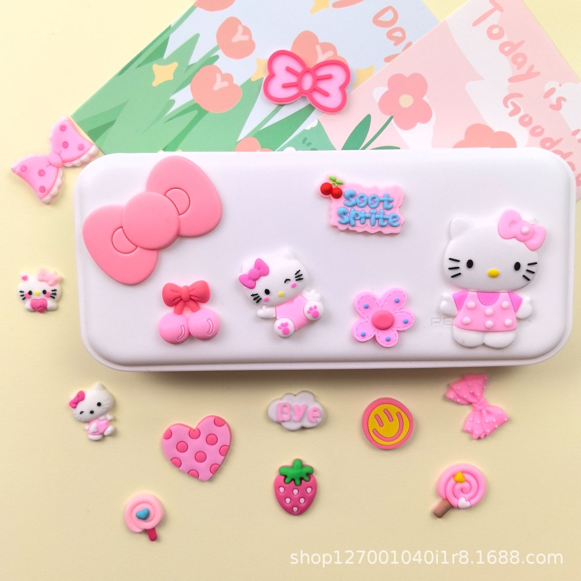 KT猫系列DIY软胶创意贴片洞洞鞋扣 手机冰箱贴咕卡配件收纳盒装饰