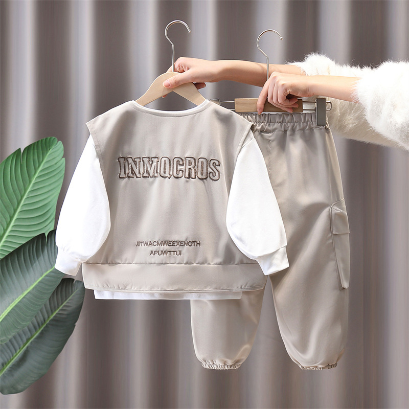 7091 traje de primavera para niños 2025 nuevo chaleco de moda occidental para niños de tres piezas ropa casual de primavera para niños