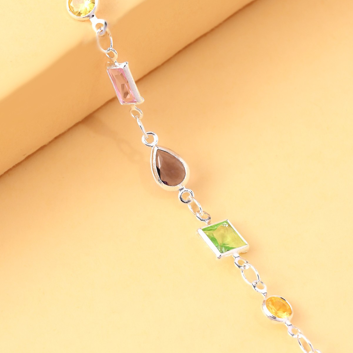 Simple Colorful Geometric Rhinestone Finger Bracelet For Women_voghion.com