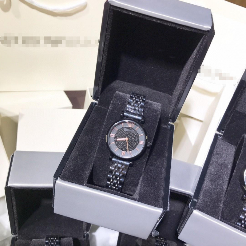 검은 별이 빛나는 하늘