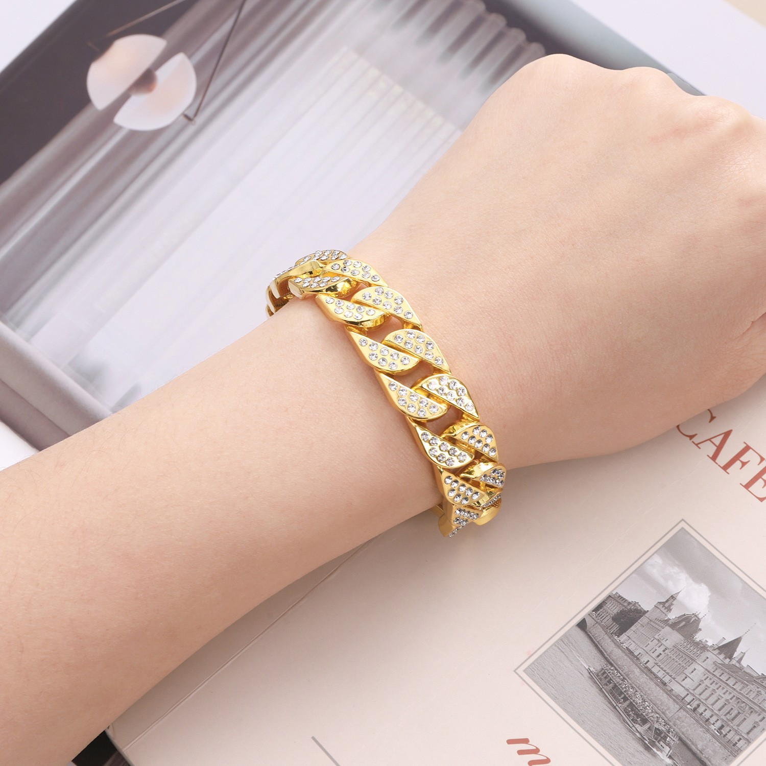 Montre hip-hop créative pleine de diamants, bijoux de personnalité, design de niche, boucle, chaîne cubaine_voghion.com