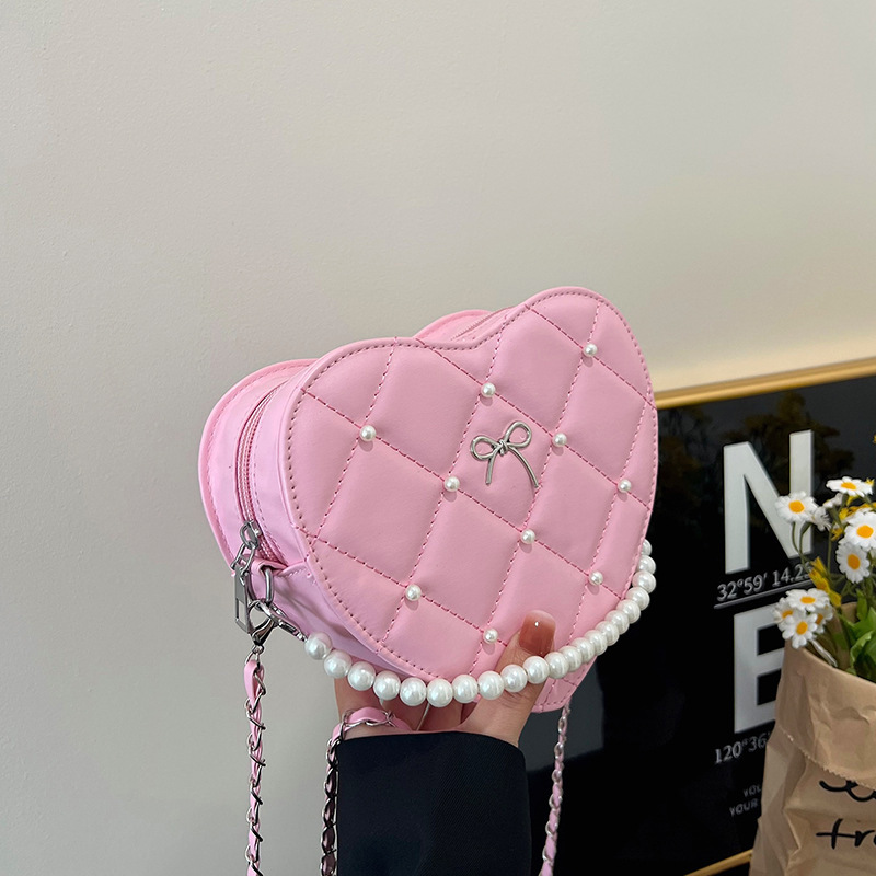 Diamond Embossed Heart-Shaped Small Fragrance Shoulder Bag Women's Chain Trendy Cute Solid Color Spring New Crossbody Bag