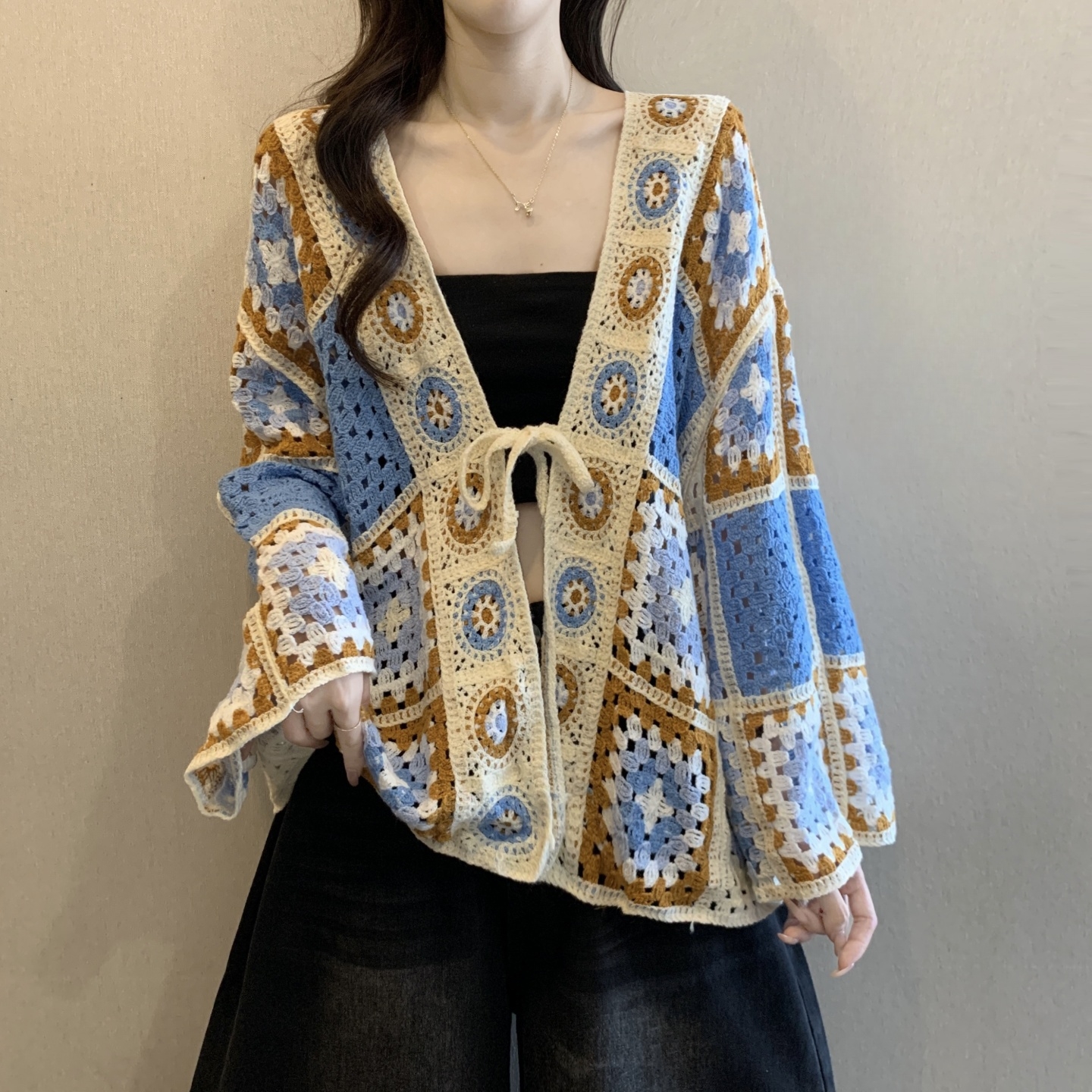 钩花镂空防晒针织开衫外套女早秋显瘦多巴胺彩色衣百搭系带罩衫