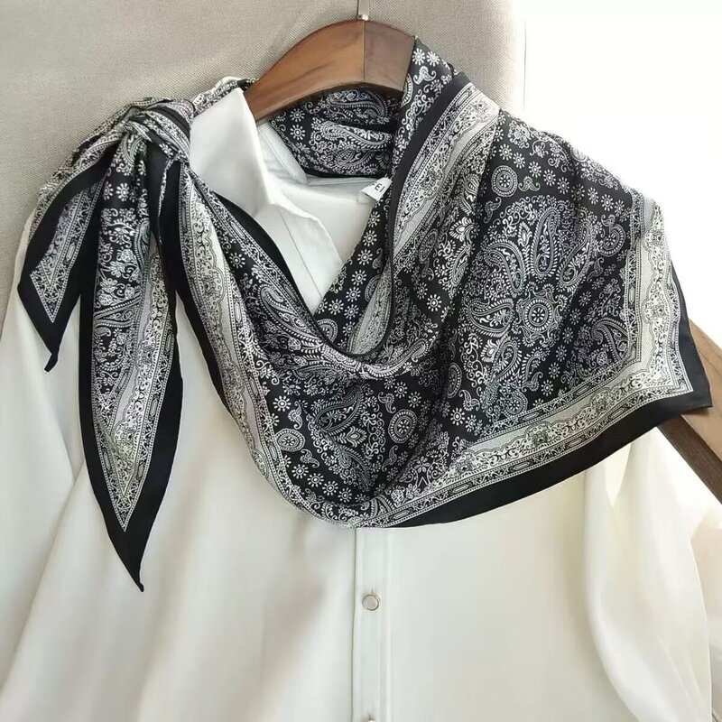 Spring and Autumn Retro Polka Dot Printed Triangle Scarf, Fashionable and Versatile Belt Decoration, Shawl, Headscarf, Women's Silk Scarf, Scarf Spring and Autumn Retro Polka Dot Printed Triangle Scarf, Fashionable and Versatile Belt Decoration, Shawl, Headscarf, Women's Silk Scarf, Scarf
