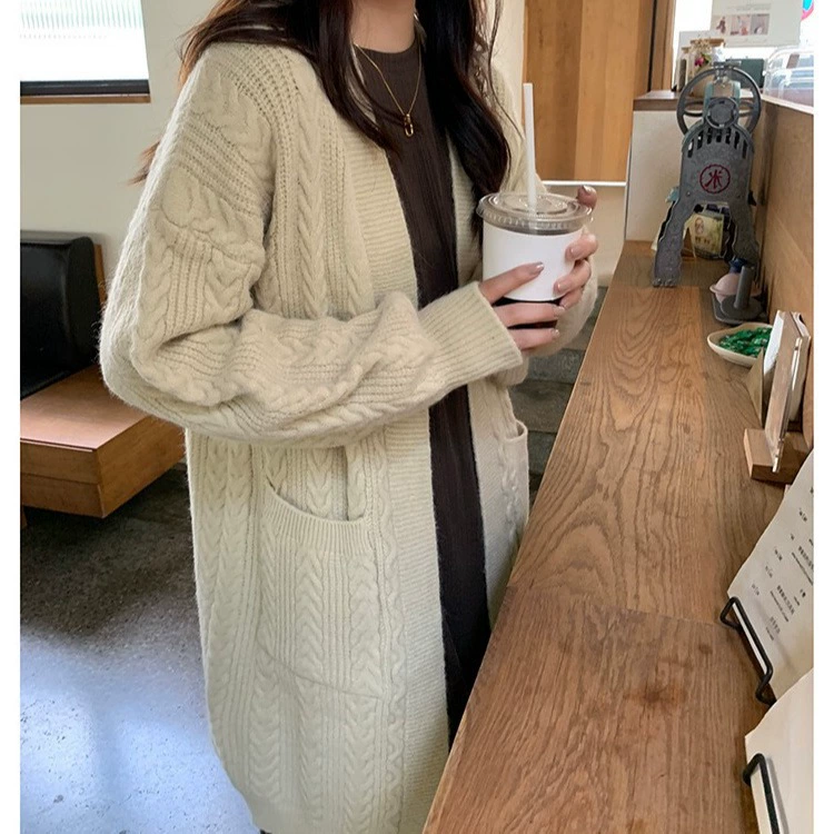 Винтажный свитер в гонконгском стиле Twist, женский новый осенне-зимний Кардиган 2023, свободный длинный трикотаж в ленивом стиле