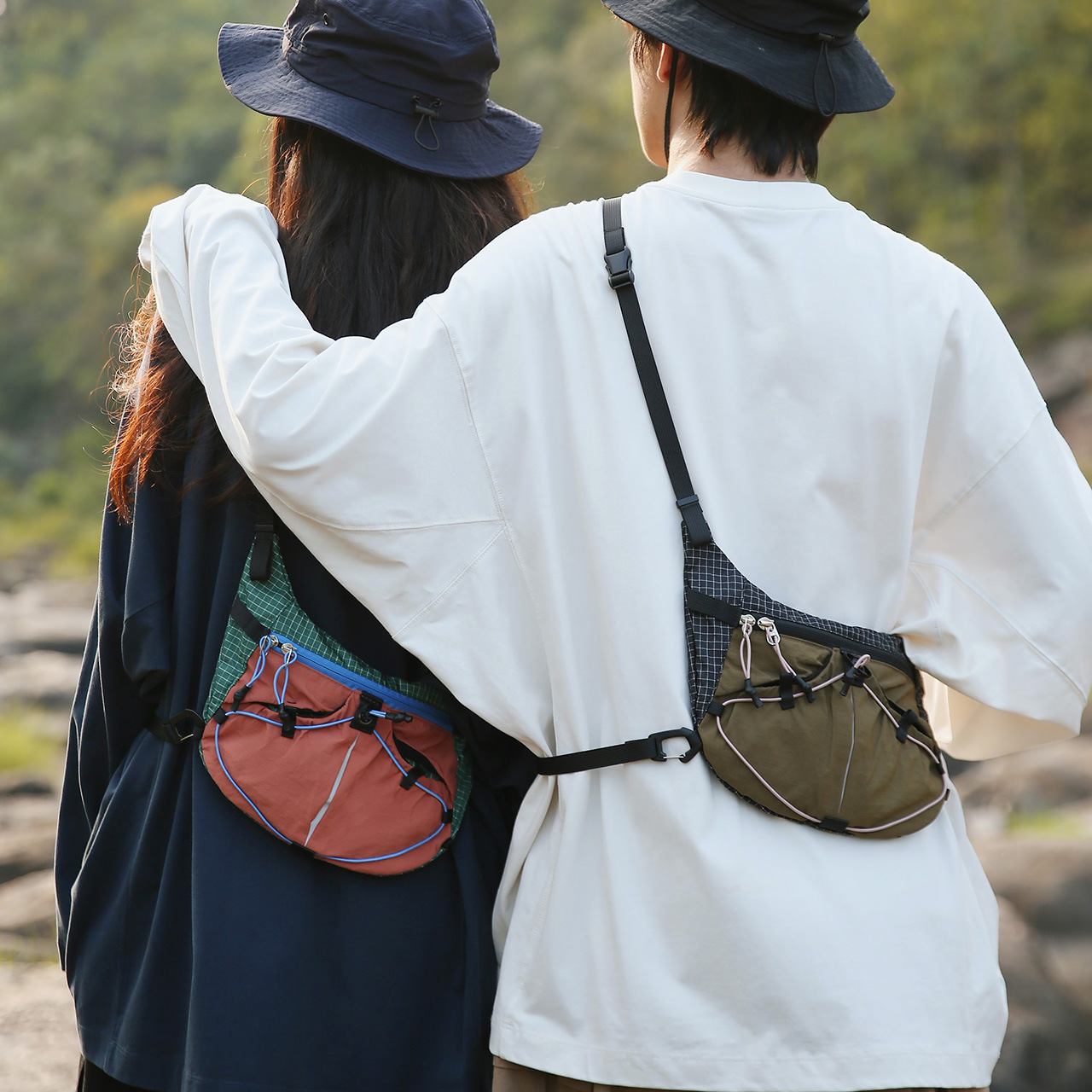 New Korean-style color-blocking children's backpack for boys and girls, suitable for elementary school students, stylish and trendy bag, wholesale