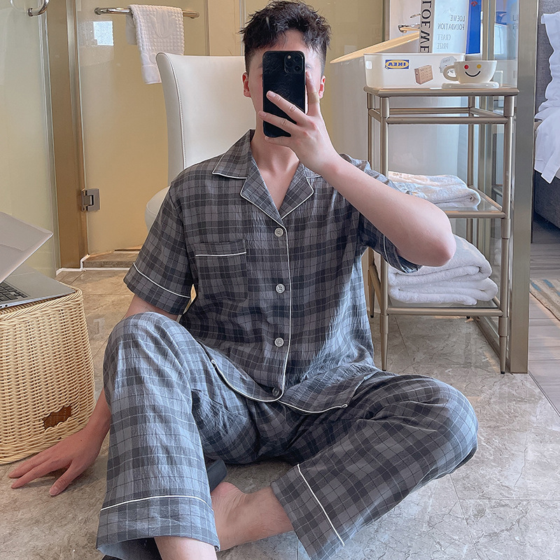 밝은 회색