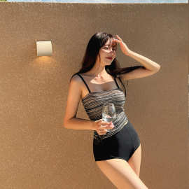 分体泳衣女复古条纹保守吊带小胸比基尼聚拢泡温泉高腰遮肚显瘦