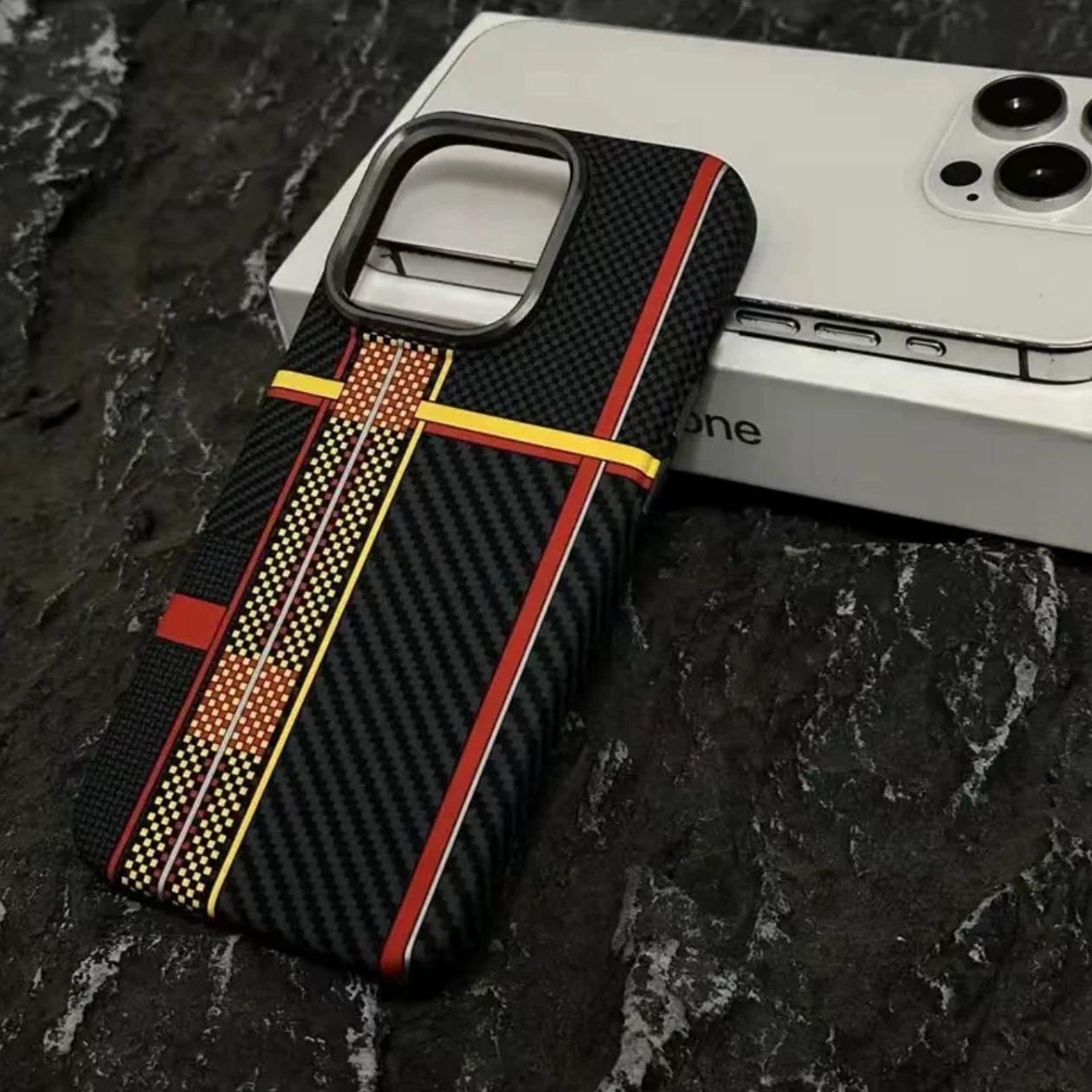 Track Carbon Fiber Pattern Magnetic Case Suitable for Apple iPhone 17 Pro Max Phone Case New Model 16 Protective Cover