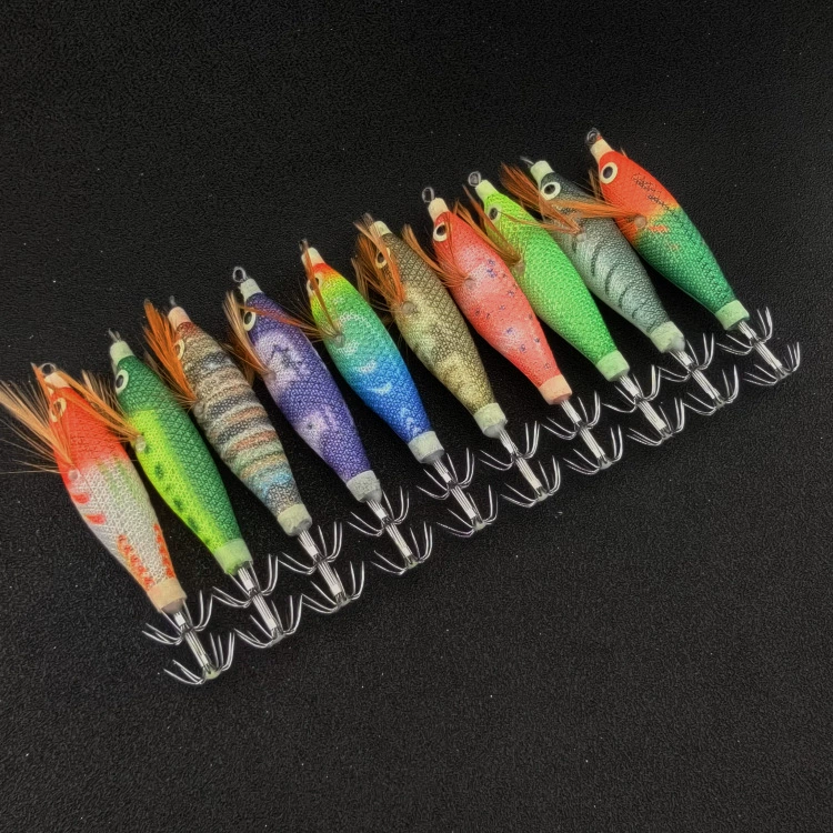 Светящиеся бусины-погремушки, деревянные приманки-креветки, крючки для кальмаров, приманки-наживки, сильные светящиеся приманки для плоскодонной рыбы.