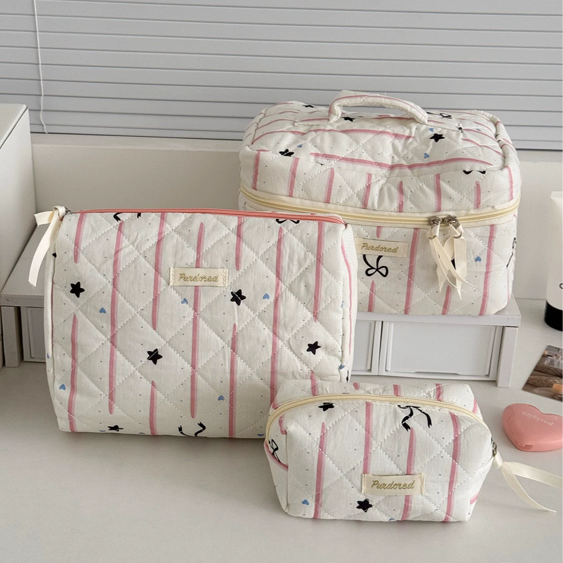 Capacious cosmetic bag with bow, handheld soft organizer bag, flowered