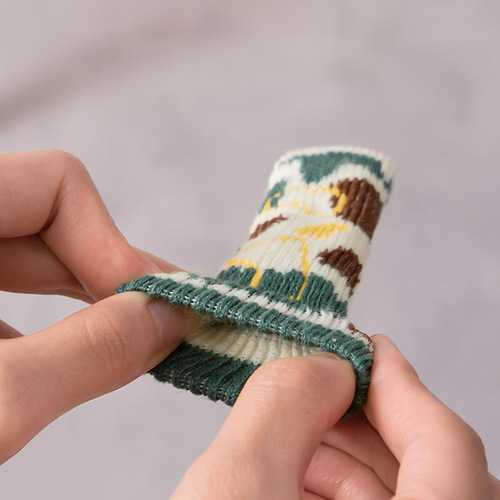 Silent anti-slip cute smiling face chair leg covers thickened door handle gloves chair leg covers knitted wool silicone table leg covers