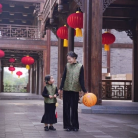 童旗袍;童民族服装;童马甲