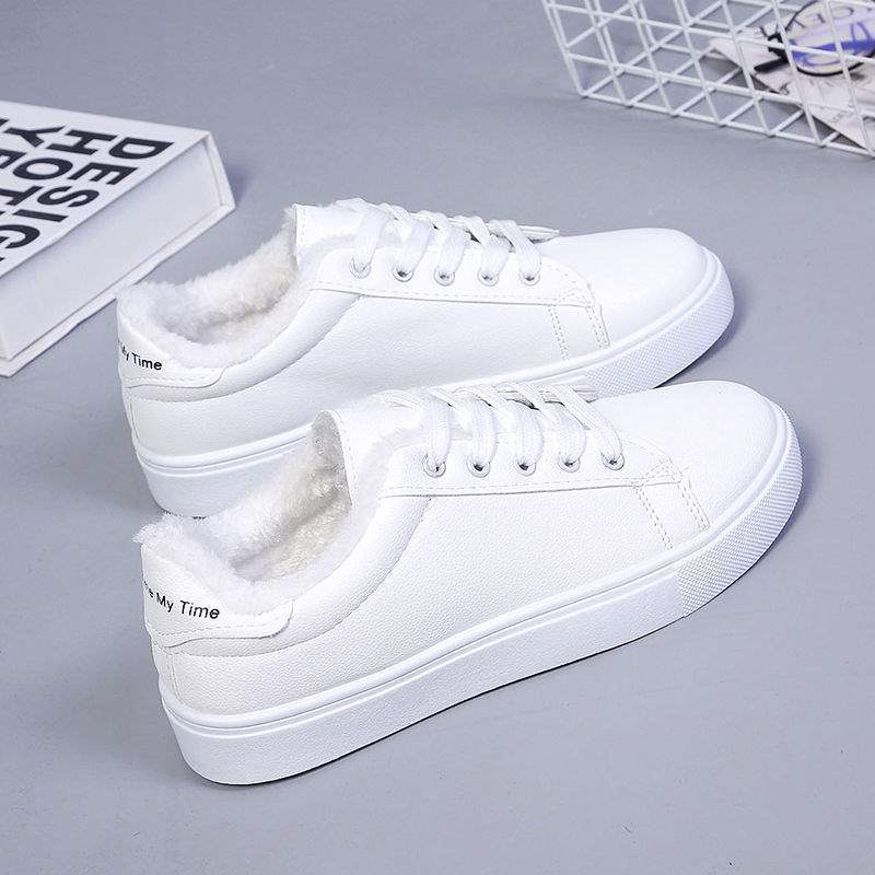 Zapatos de algodón de terciopelo para mujeres zapatos blancos 2025 nuevos estudiantes de cuatro estaciones coreanos zapatos casuales con suela plana caliente zapatos de skate para mujeres