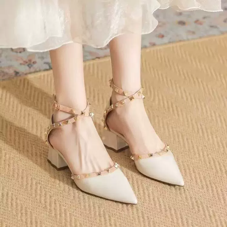 Summer sandals with a strap, french style