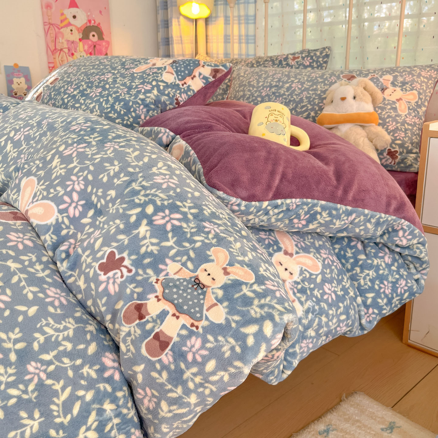 Añadir una pequeña cama de lana de leche fresca de cuatro piezas de lana de coral de brida de invierno para aumentar la sopa de cama cálida cubierta de cama