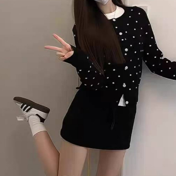 韩系宽松百搭洋气减龄气质毛衣女秋冬新款设计感小波点针织开衫女|undefined