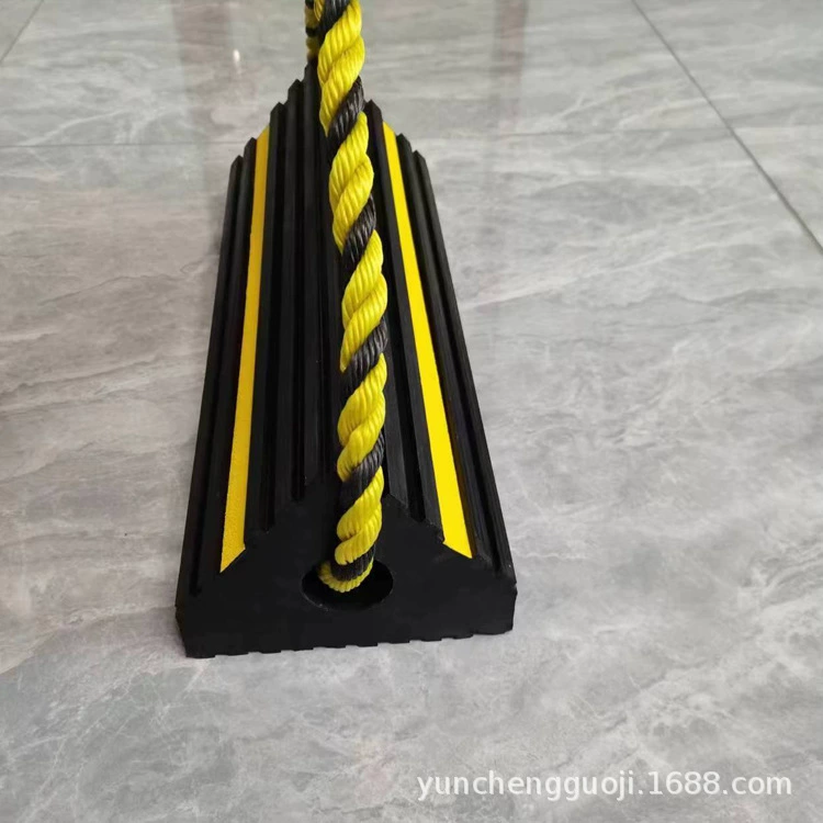 Большая удлиненная версия колеса самолета может быть обрезана в пределах 60 см