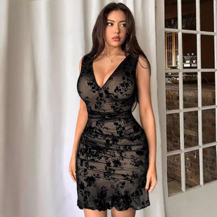 �ļ����R�dŮʿ����ֲ�q��V�I�o�������B��ȹ���~߅�[���ⱬ��