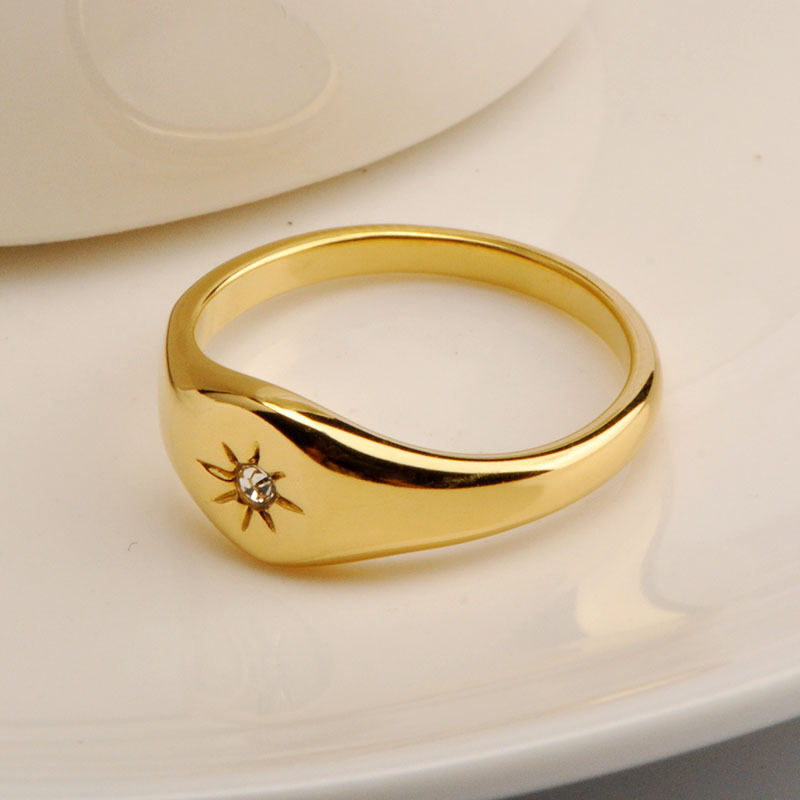 PVD Coated Real Gold Plated 18K Gold Star Stainless Steel Simple Style Waterproof Non Tarnish Rings display picture 3