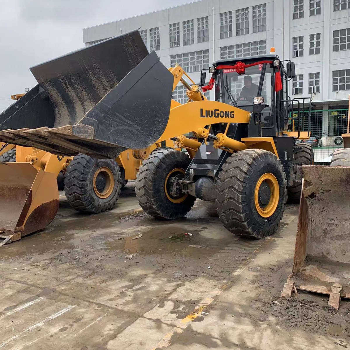 Jiangmen dragón de segunda mano liu 20 30 50 más carretilla elevadora de brazo largo