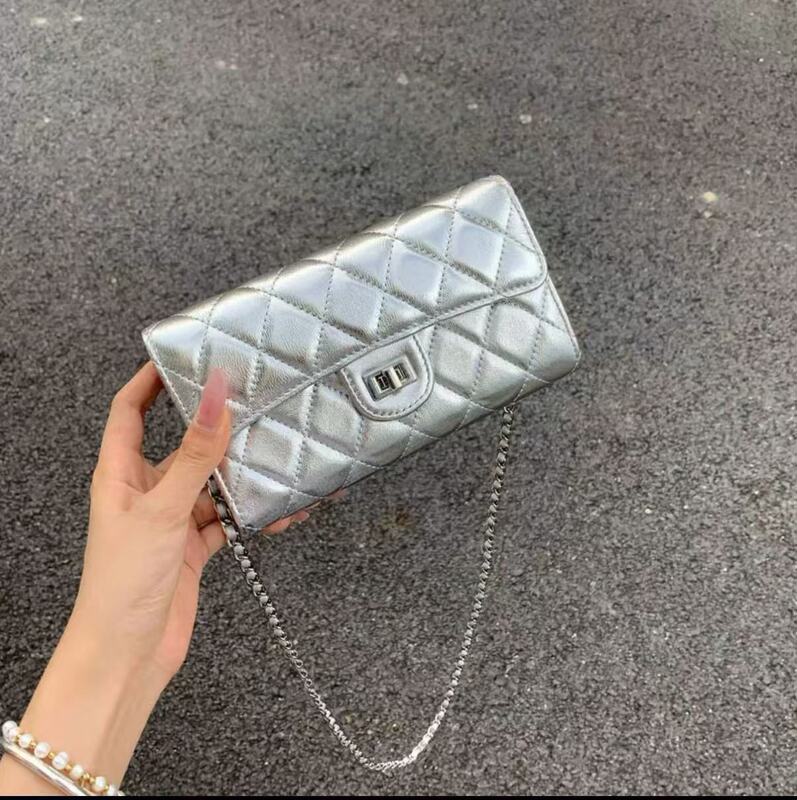 Small Square Bag 2025 Versatile Black Chanel-Style Phone Bag Women's Wallet Crossbody Bag Quilted Chain Bag Casual Versatile Small Square Bag 2025 Versatile Black Chanel-Style Phone Bag Women's Wallet Crossbody Bag Quilted Chain Bag Casual Versatile