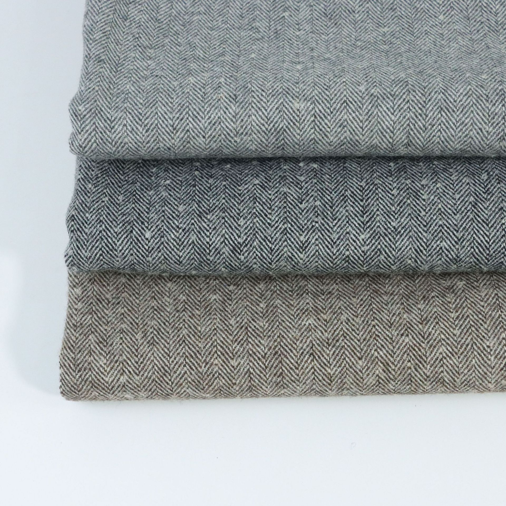 人字圈圈粗纺千鸟格呢绒毛呢，磨毛格子，羊毛色织千鸟格色织格子