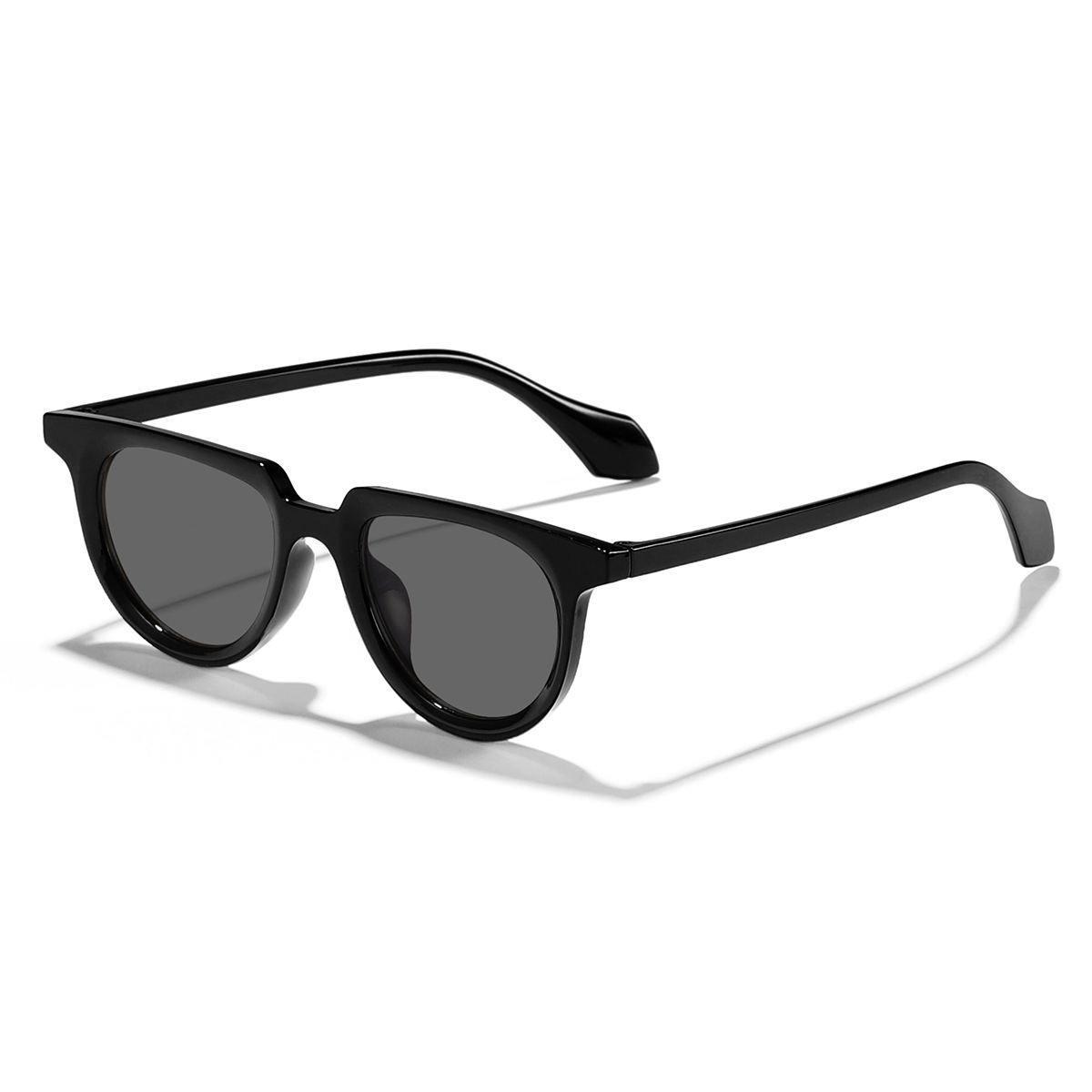 Versión coreana al por mayor transfronteriza de gafas de sol de ojo de gato de marco pequeño para hombres y mujeres gafas de sol de protección solar de alta gama europeas y americanas Sunglasses