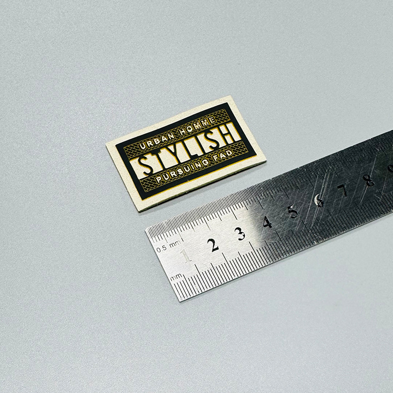 皮标5635265.jpg