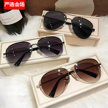 飞行员时尚墨镜高级防紫外线外出开车驾驶专用太阳眼镜蛤蟆镜包邮