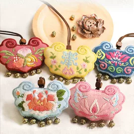 木质工艺品;刺绣套件;布艺绣品