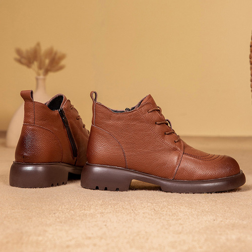 New anti-slip mid-aged women's leather boots with thermal lining, mother's short Martin boots, first-layer cowhide mid-aged women's boots