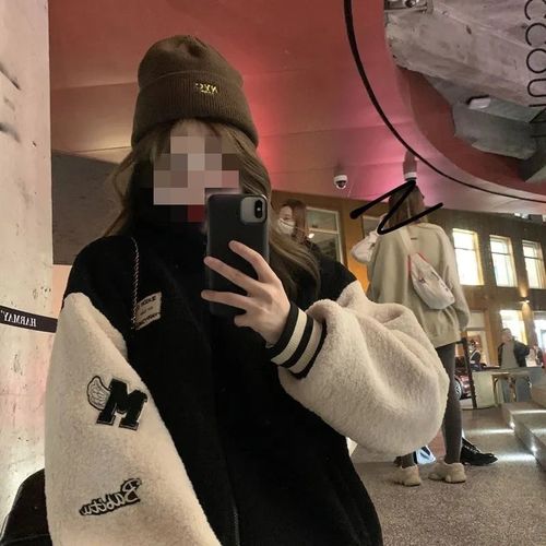 Oversized Plaid Lambskin Wool Coat for Women - Winter American Retro Thick Sweatshirt Bomber Jacket with Fleece Lining