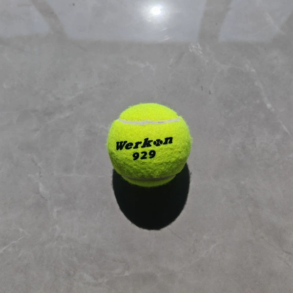 929 Bulk resistant experience tennis ball