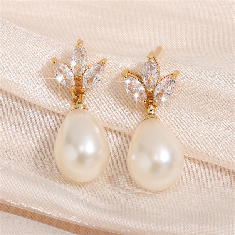 Cubic Zirconia And Pearl Stud Earrings, Versatile Daily Jewellery_voghion.com