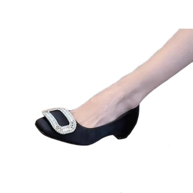 Aumento de altura francesa de cabeza cuadrada zapatos marizhen 2026 nuevo diamante hebilla cuadrada satén zapatos de primavera simple boca áspera