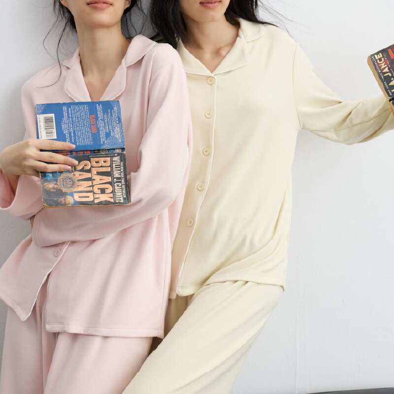Simple basic home wear for women, autumn and winter soft and warm cardigan set with buttoned lapel, suitable for outerwear, solid color pajamas Simple basic home wear for women, autumn and winter soft and warm cardigan set with buttoned lapel, suitable for outerwear, solid color pajamas