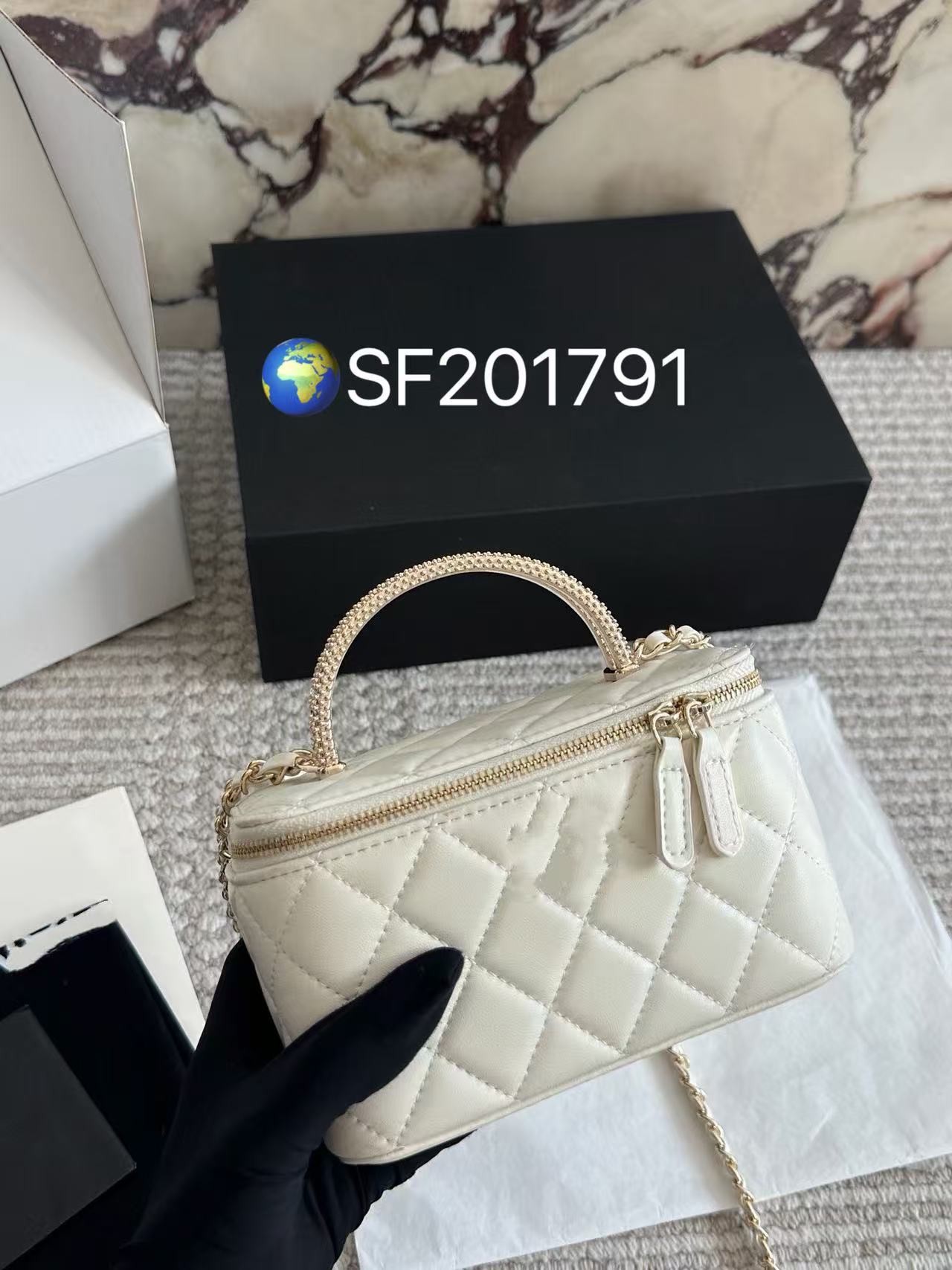 2025 New Model Small Chanel-style Quilted Chain Bag for Women, Fashionable Versatile Shoulder and Crossbody Bag, High-end Small Square Bag