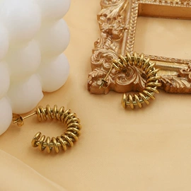 项链;耳环;戒指